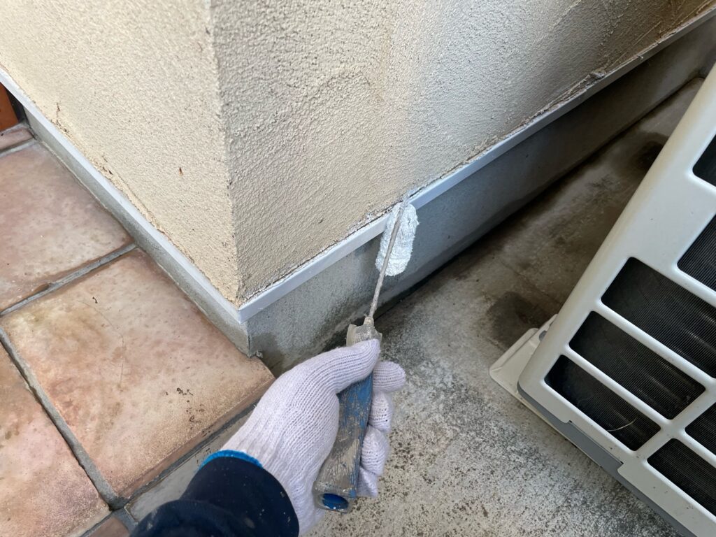 水切り下塗り。