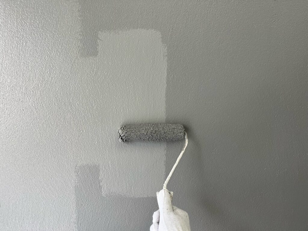 外壁上塗り二回目。