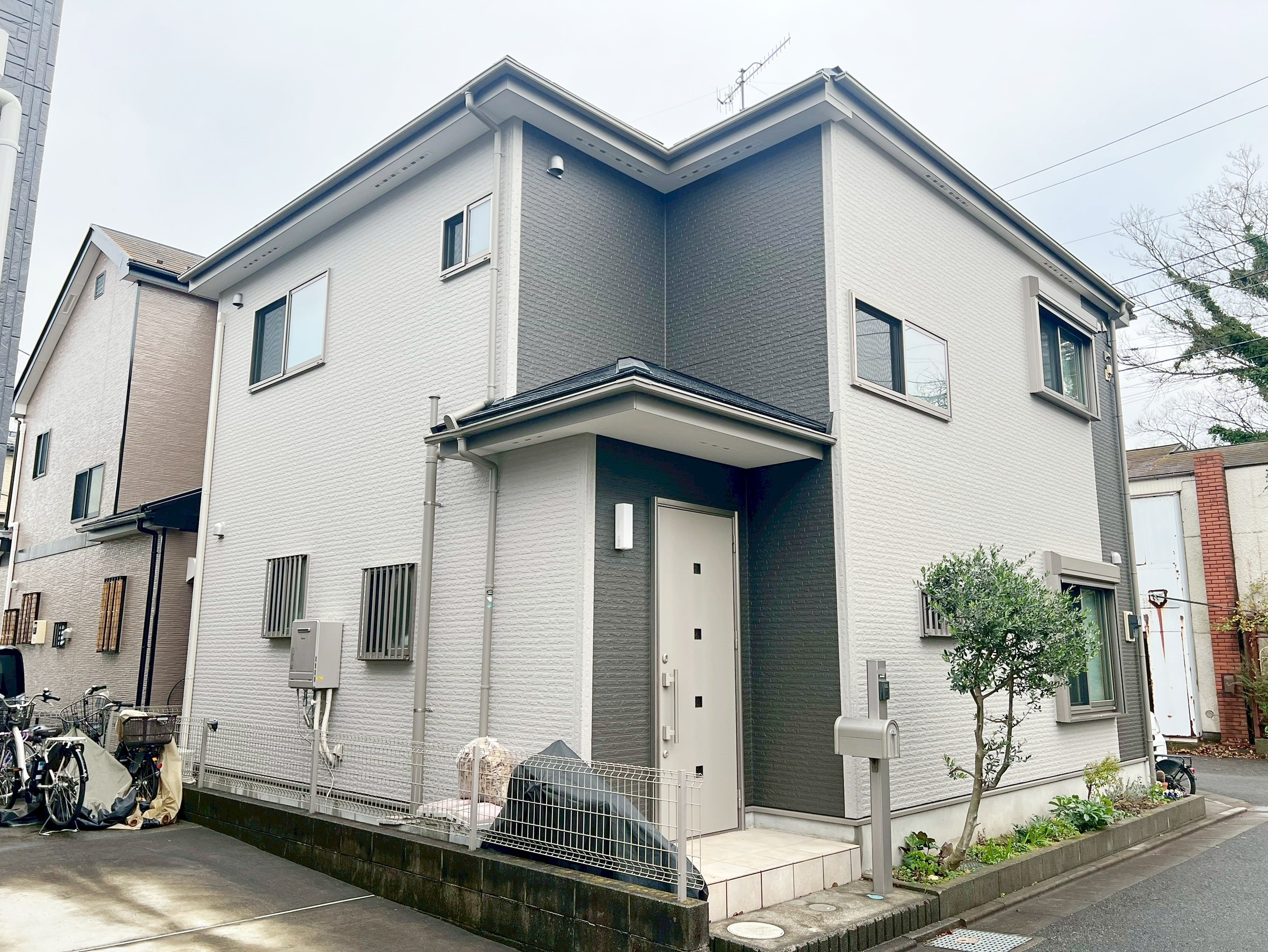 外壁・屋根・付帯部塗装工事