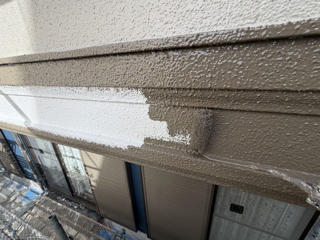 幕板上塗り一回目。